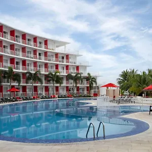 Курортный комплекс Grand Decameron Cornwall Beach, A Trademark, Бухта Монтего